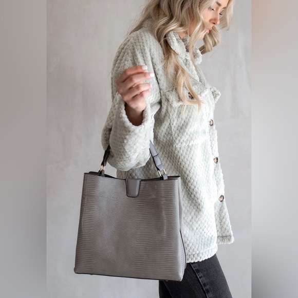 Jen & Co vegan leather peach purse nwot condition flawless - Picture 2 of 12